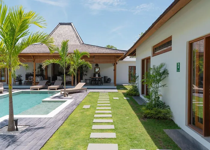 Sora By Alfred In Bali Villa