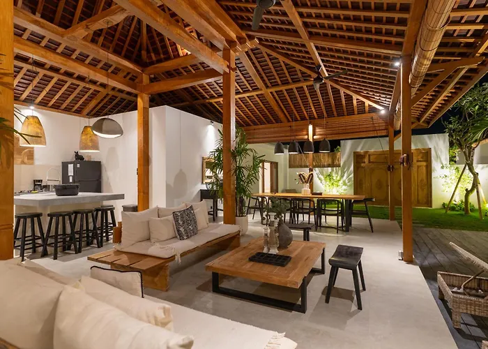 Sora By Alfred In Bali Villa *
